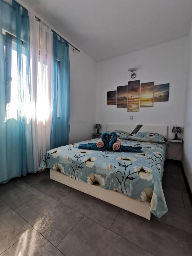 Apartmani Tajana Sukošan Exteriér fotografie