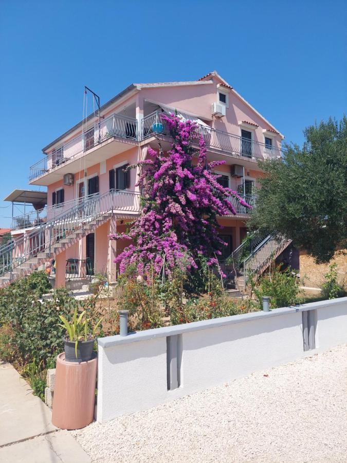 Apartmani Tajana Sukošan Exteriér fotografie