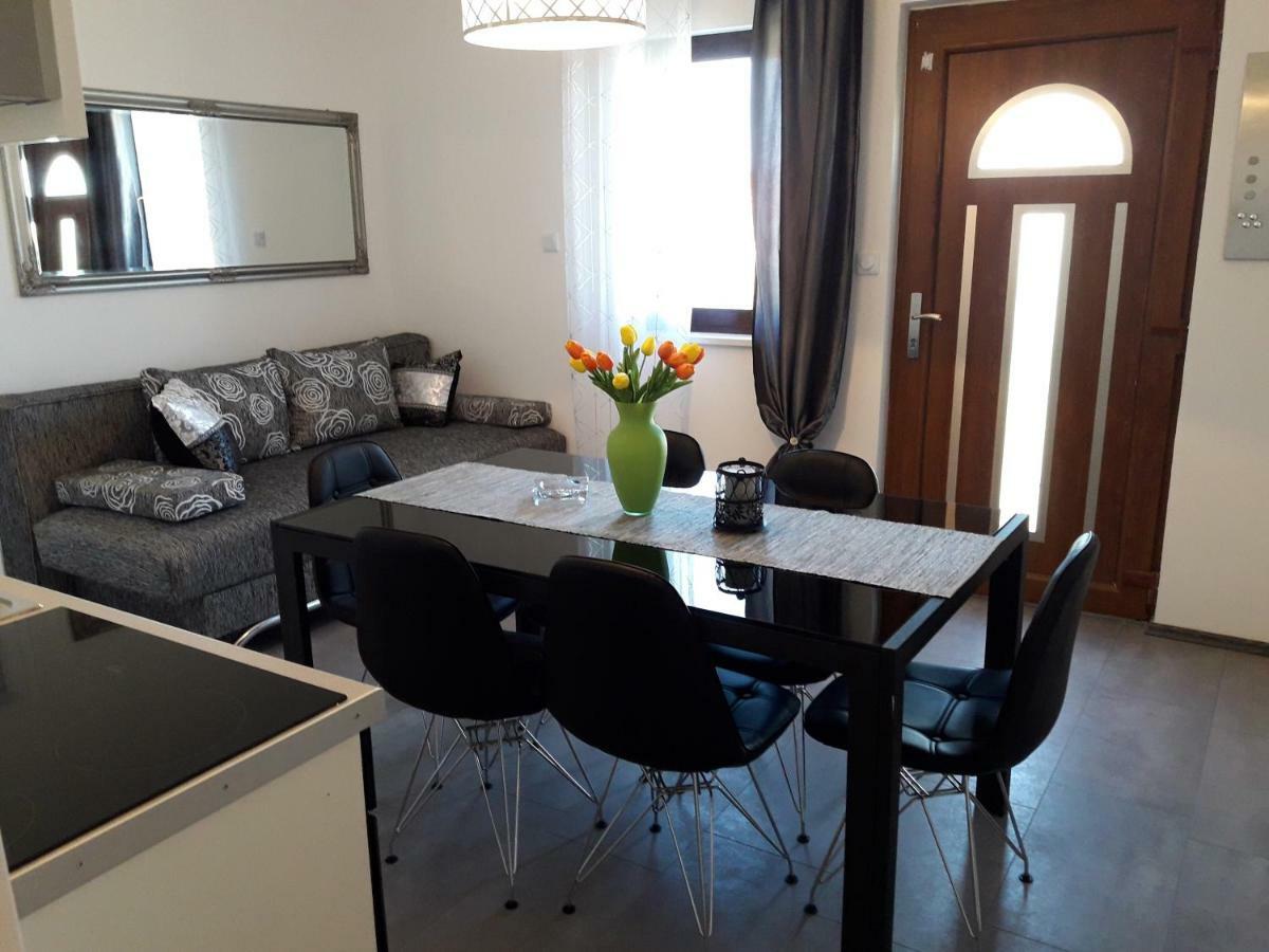 Apartmani Tajana Sukošan Exteriér fotografie