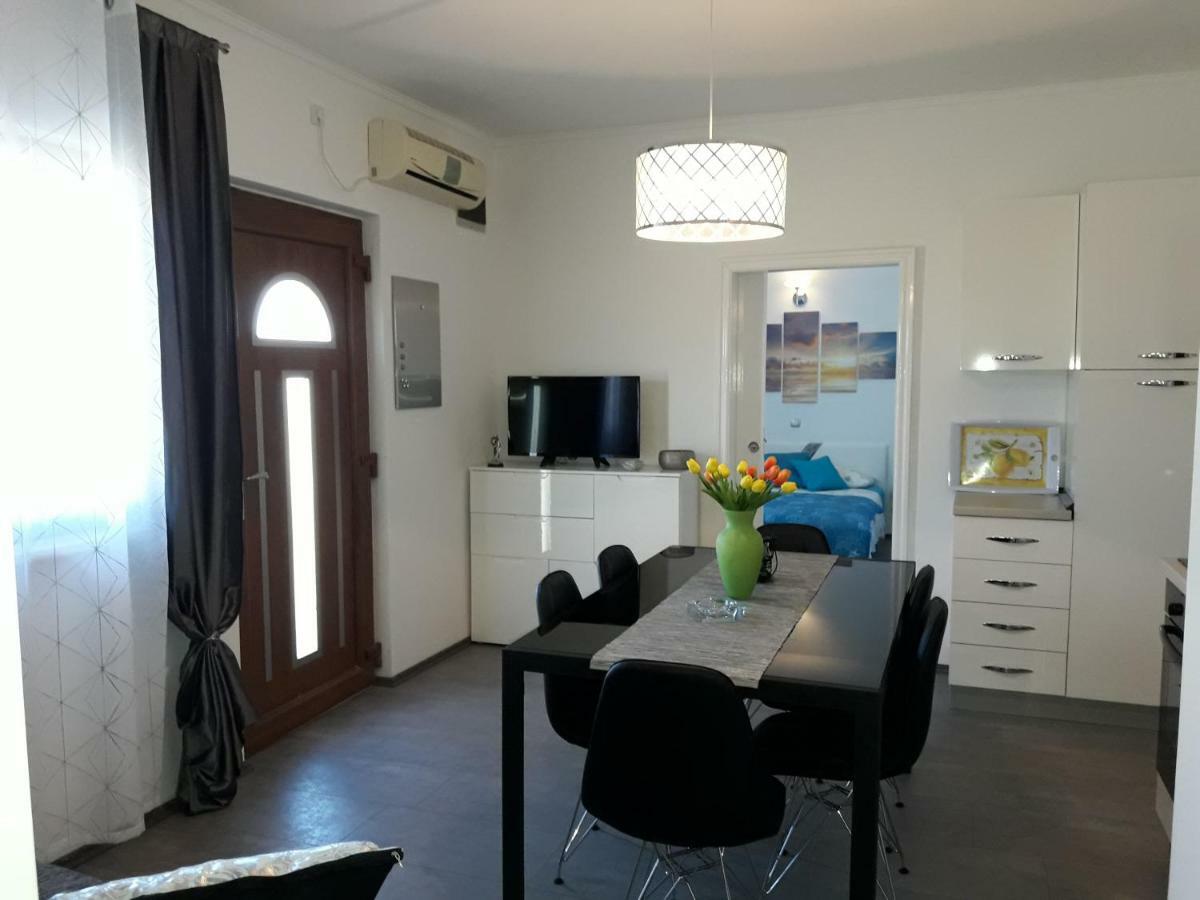 Apartmani Tajana Sukošan Exteriér fotografie