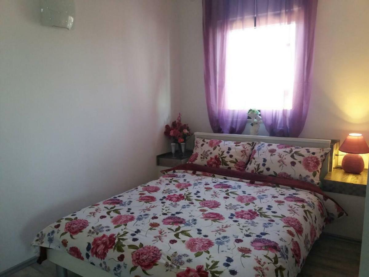 Apartmani Tajana Sukošan Exteriér fotografie