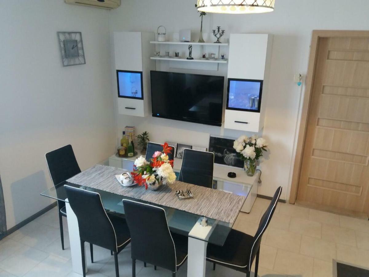 Apartmani Tajana Sukošan Exteriér fotografie