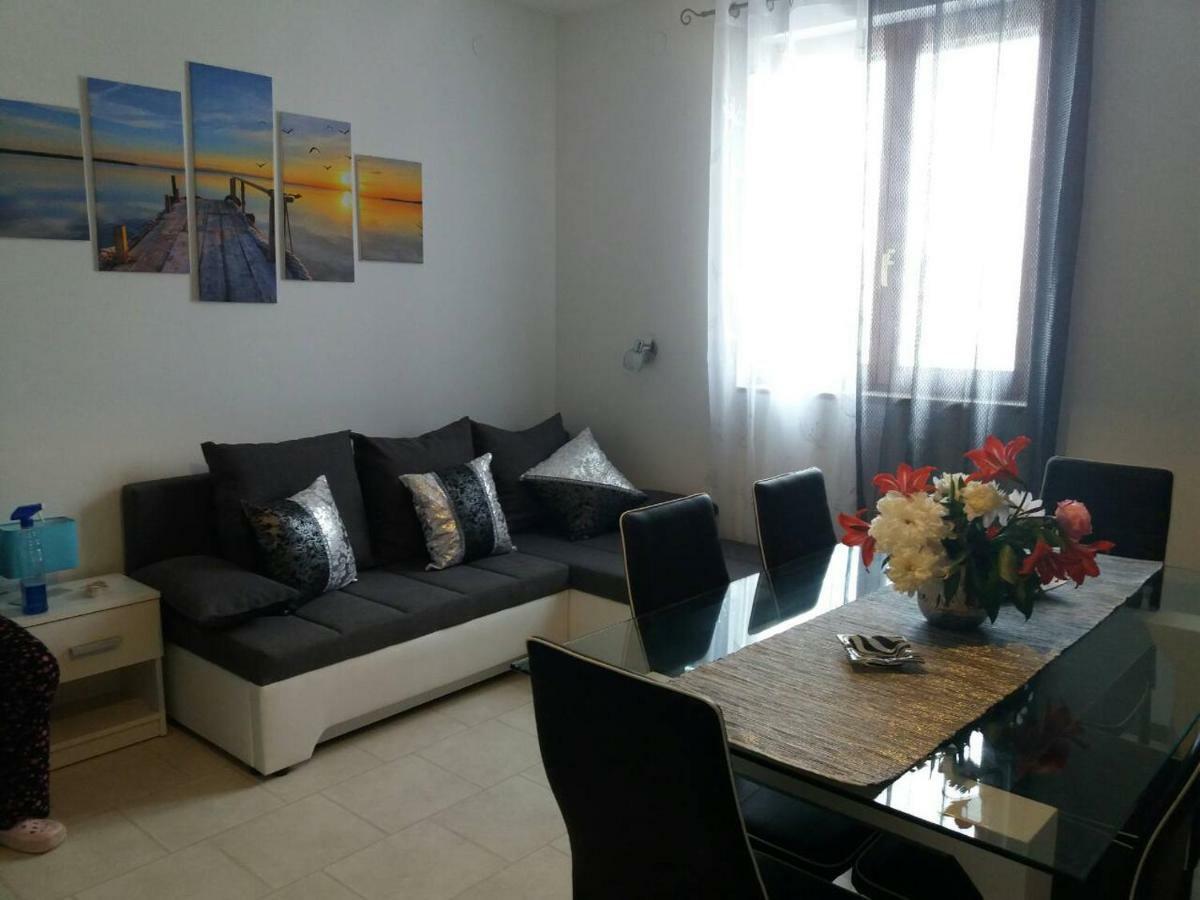 Apartmani Tajana Sukošan Exteriér fotografie